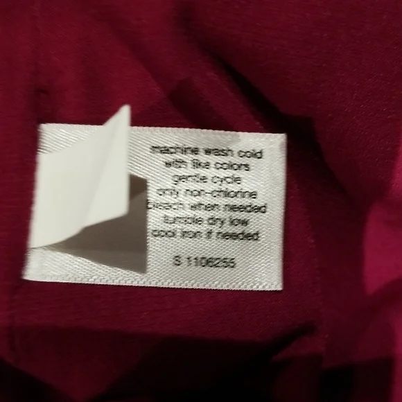 Lane Bryant burgundy sleeveless top sz 22/24 like new - Picture 5 of 5